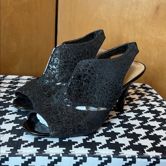 Bandolino Shoes - Bandolino Black Sparkle Open-Toe Heels